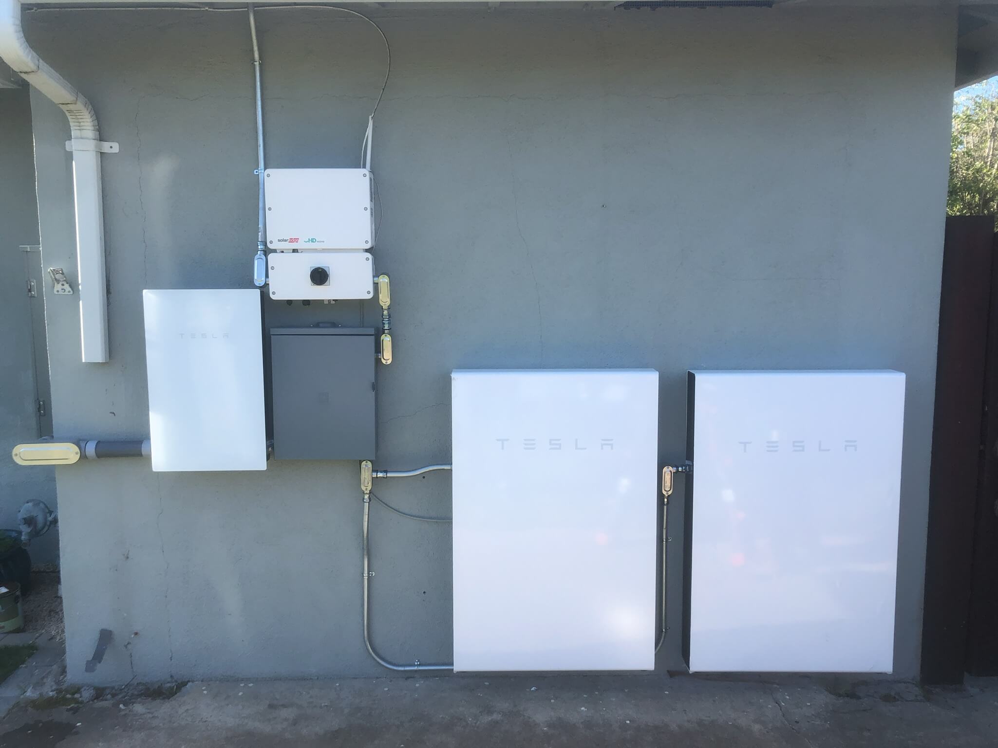 Tesla battery back up 2
